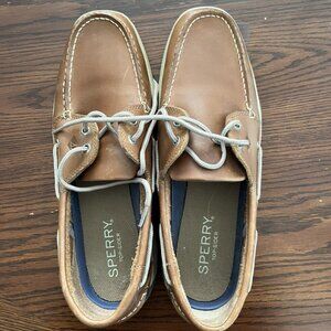 Sperry boat shoes